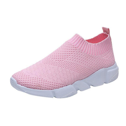 Sporty sock shoes with cushioned sole

